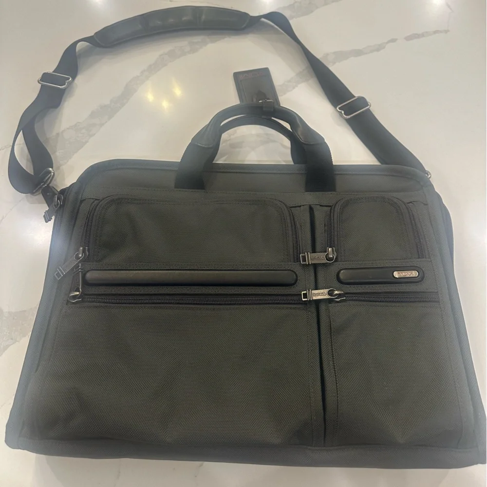 Tumi Alpha 3 Large Screen Laptop Brief